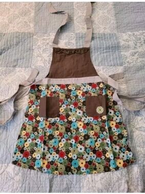 Thirty One Kids Kitchen Apron Retired Discontinued 31 Windsor Bouquet Print NEW